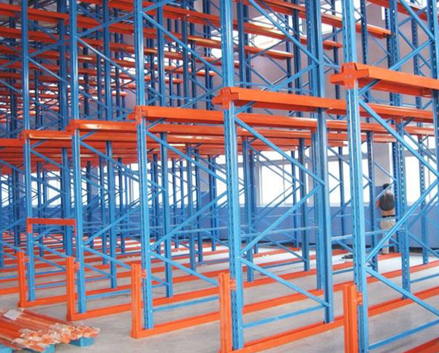 Warehouse Storage Drive In Pallet Racking