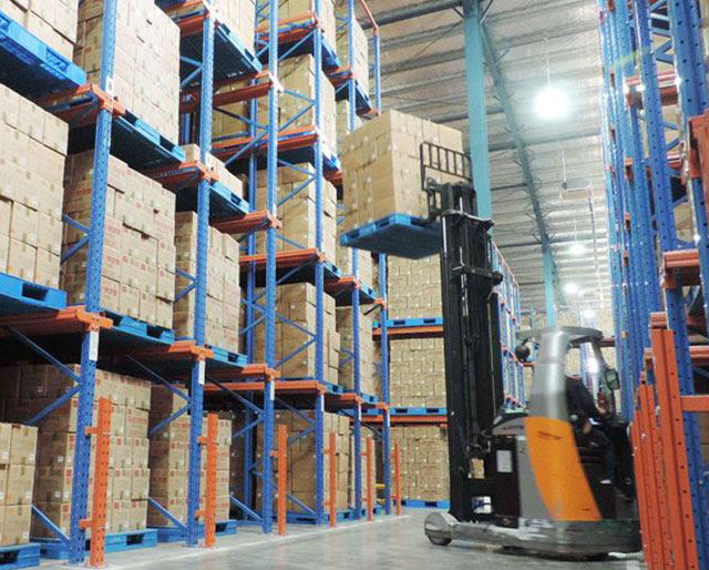 Heavy Duty Industrial Warehouse Drive In Racking