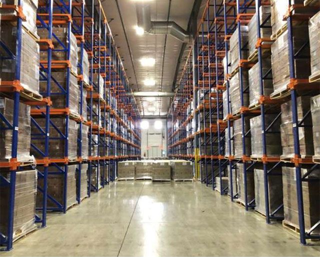 Warehouse Drive In Pallet Shelving Solution