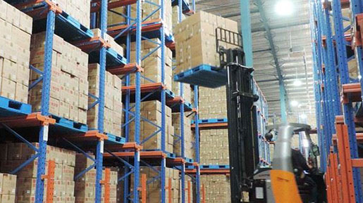 installing pallet racking