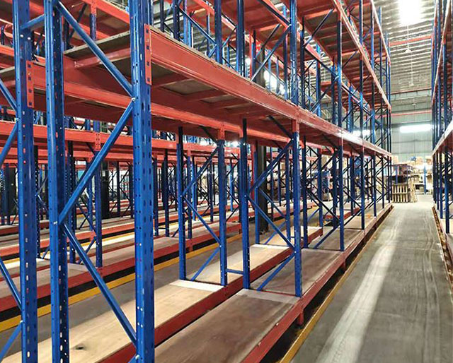 Wide Aisle Heavy Duty Industrial Shelving Racks